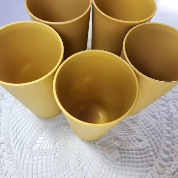 Tupperware Tall Tumblers Set of 5 Harvest Gold 8 oz Juice Cups 873 Vintage 70s - Picture 6 of 11